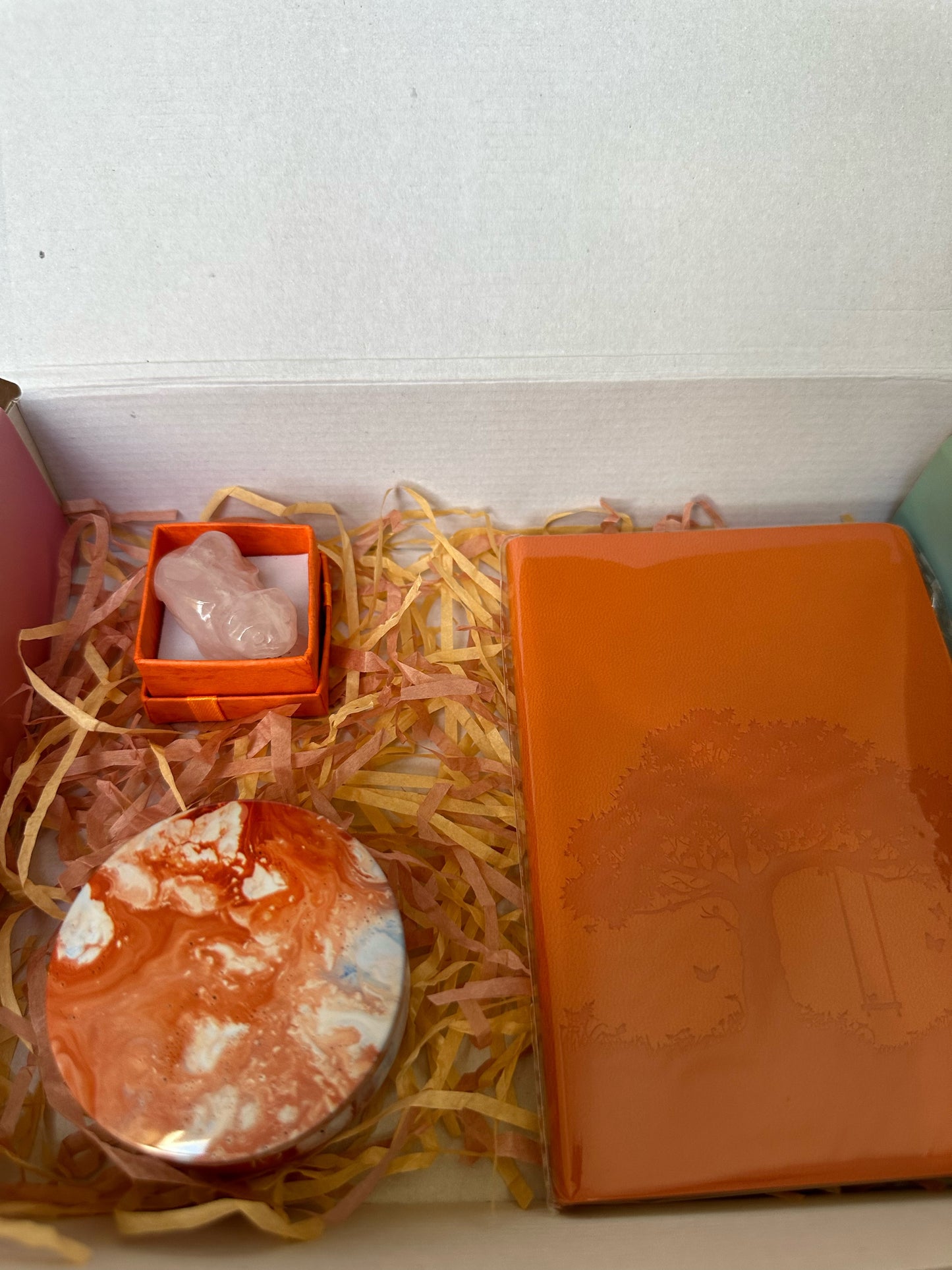 Calming and Relaxing Cat Figurine Energy Crystal Aromatherapy Set